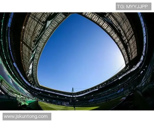 高清全屏足球明星壁纸尽享视觉盛宴让你随时感受绿茵场上的激情与魅力